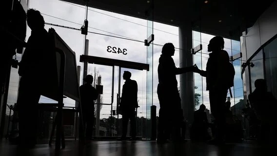 ШІ не знижує попит на технічні таланти, проте він трансформує саму суть цінності ІТ-спеціалістів, — висновки дослідження на основі понад 2 млн ІТ-вакансій. Як змінююються ролі?