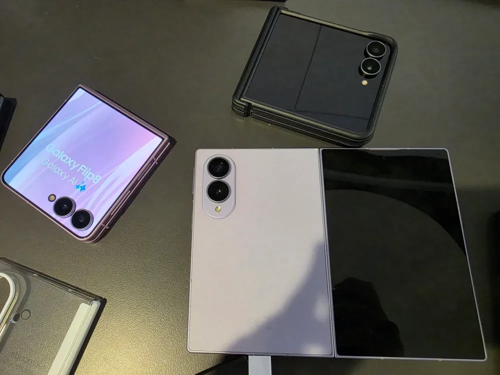 Galaxy Flip 8 (Фото: LIGA.net)