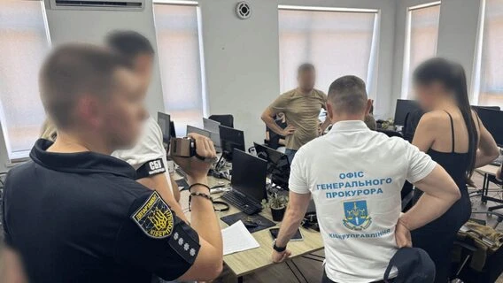 Правоохоронці викрили шахрайський колцентр на Львівщині, який ошукав українців та європейців на понад 2,7 млн грн