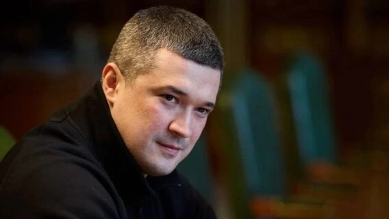 «Це нове повітря й нова надія в боротьбі вільних людей за свободу та справедливість. Голос змін, який не можна було не почути». Федоров привітав Драпатого із призначенням і подякував Сирському за захист